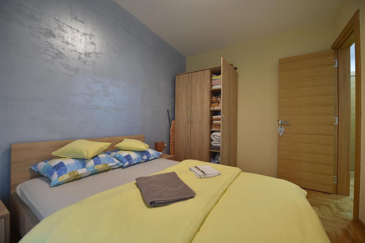 Apartment Sinisa With Garage Novi Sad Exterior foto