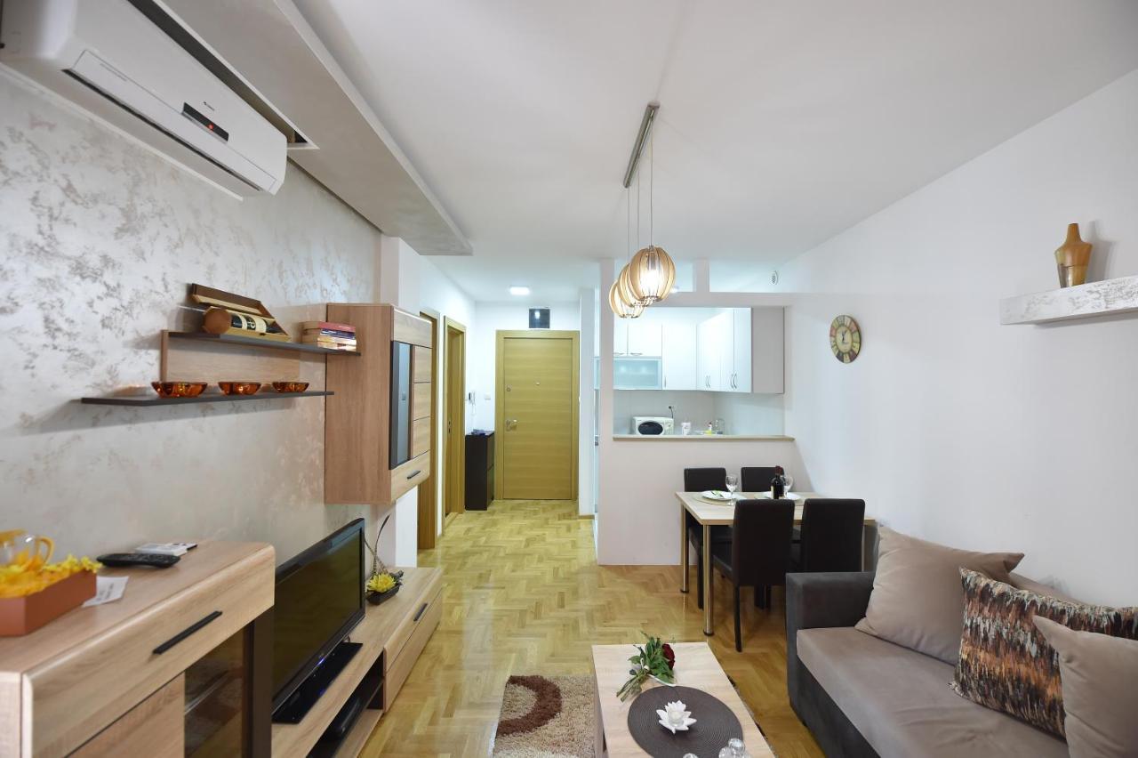 Apartment Sinisa With Garage Novi Sad Exterior foto